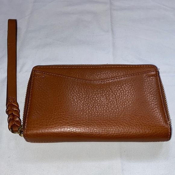 Fossil leather zipper wristlet - Picture 2 of 3